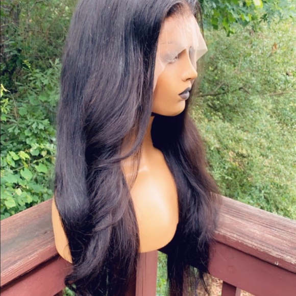 Luxury 28’ 360 custom lace wig - Picture 4 of 7